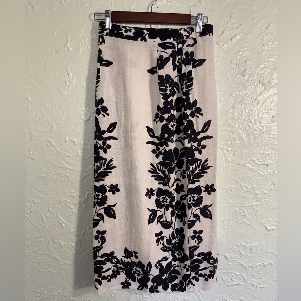 Zara Cream Midi Pencil Skirt with Slit - Picture 2 of 4
